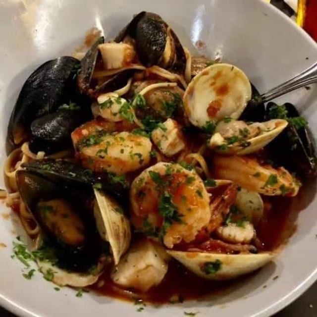 Seafood Cioppino.